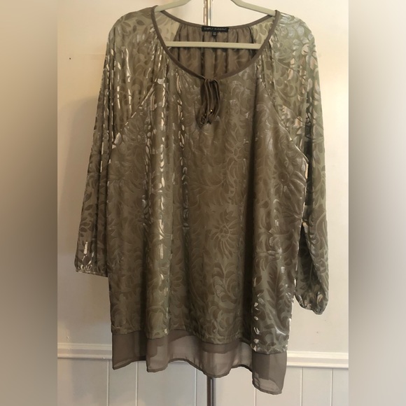 Simply Elegant Women Stylish Embossed Velvet Floral Leaves Design Blouse… - Picture 11 of 11